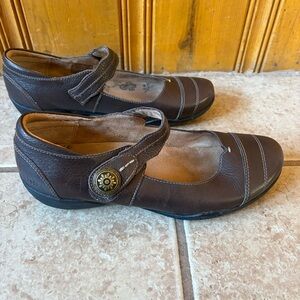 Taos shoes Applause Espresso Mary Jane loafers leather brown women size 8.5